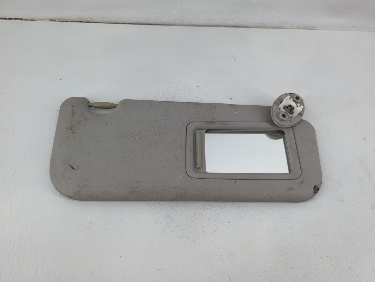 2017-2019 Toyota Corolla Sun Visor Shade Replacement Passenger Right Mirror Fits Fits 2017 2018 2019 OEM Used Auto Parts - O