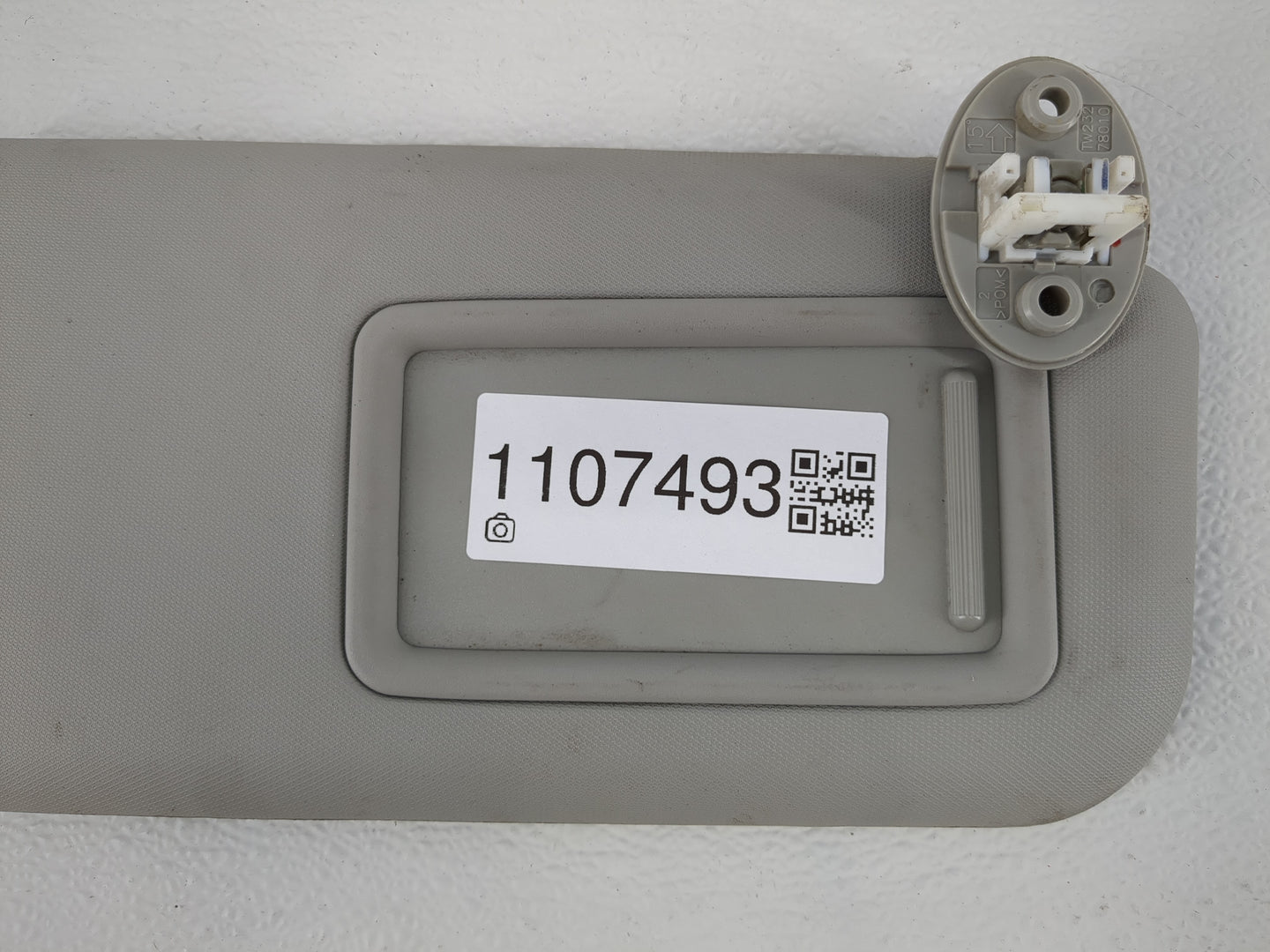 2017-2019 Toyota Corolla Sun Visor Shade Replacement Passenger Right Mirror Fits Fits 2017 2018 2019 OEM Used Auto Parts - O