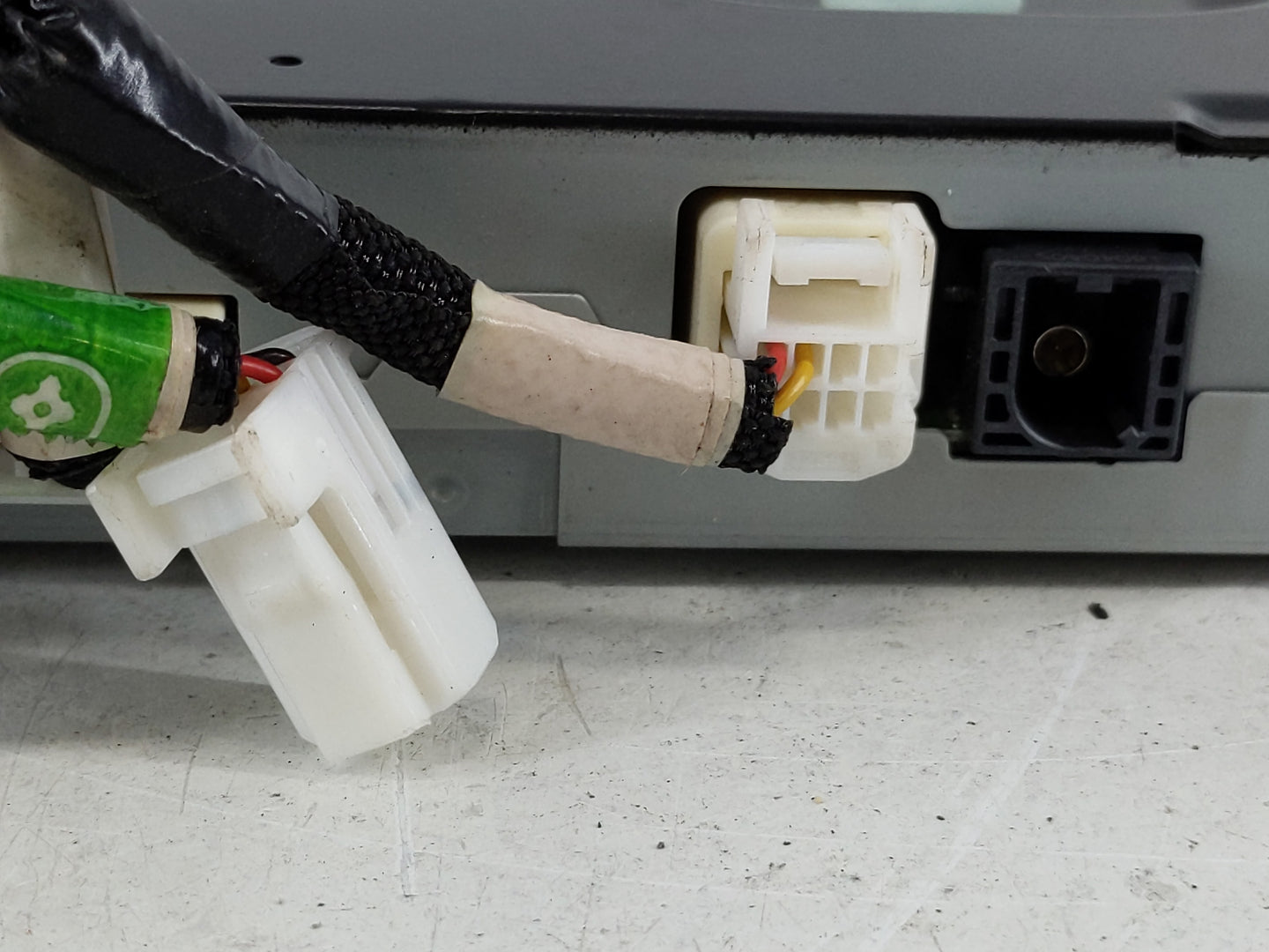 2019-2020 Toyota Corolla Radio AM FM Cd Player Receiver Replacement P/N:86180-0E011 Fits Fits 2019 2020 OEM Used Auto Parts 