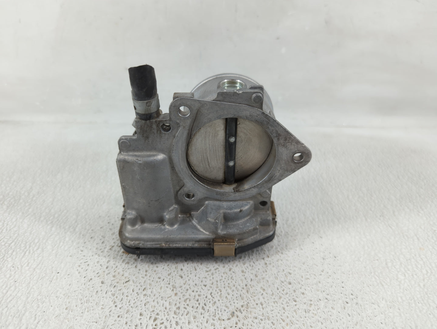 2019-2022 Toyota Corolla Throttle Body P/N:22030-24010 22030-37040 Fits Fits 2019 2020 2021 2022 OEM Used Auto Parts - Oemus