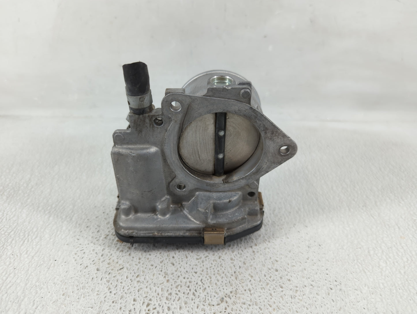 2019-2022 Toyota Corolla Throttle Body P/N:22030-24010 22030-37040 Fits Fits 2019 2020 2021 2022 OEM Used Auto Parts - Oemus