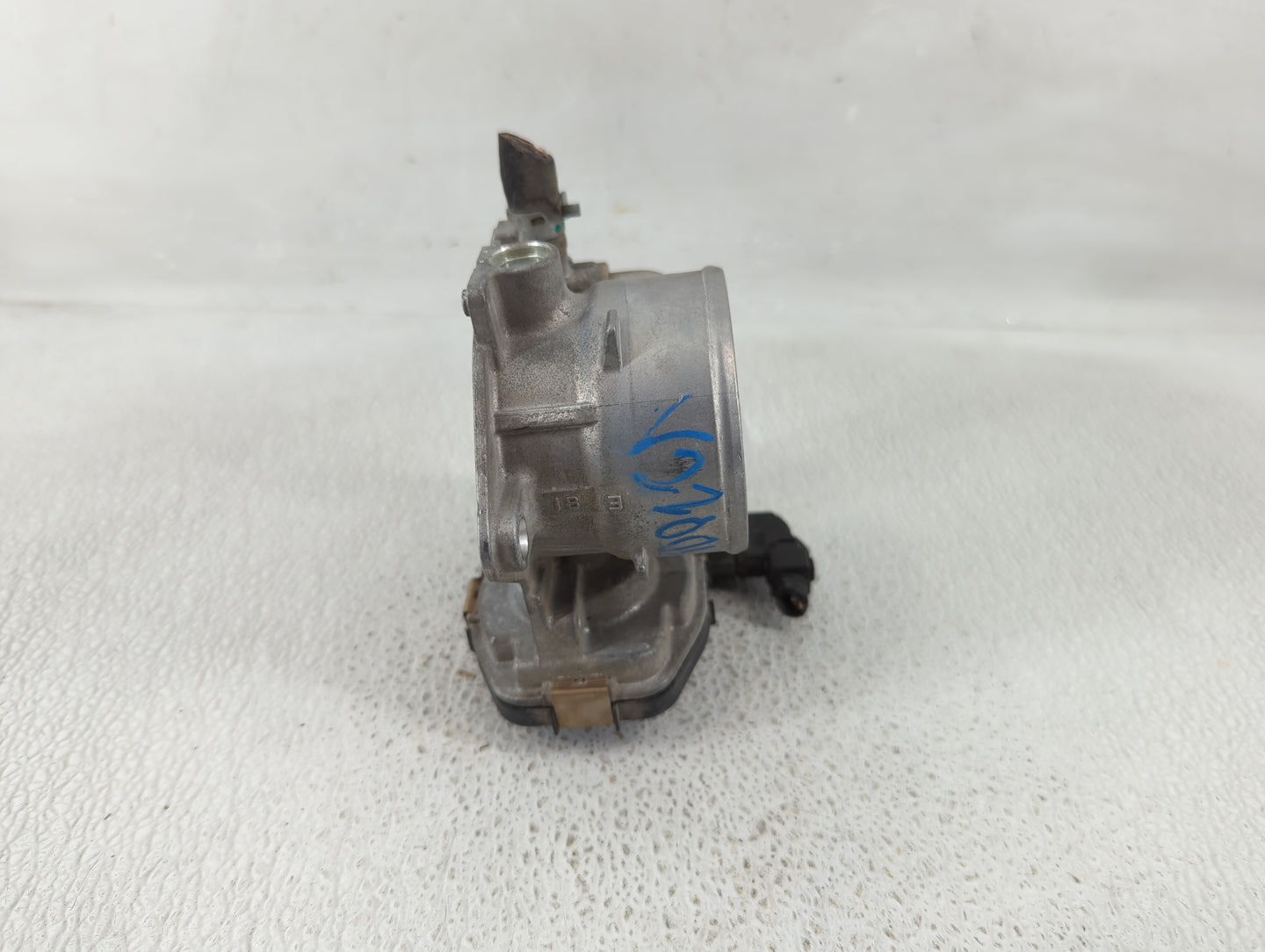 2019-2022 Toyota Corolla Throttle Body P/N:22030-24010 22030-37040 Fits Fits 2019 2020 2021 2022 OEM Used Auto Parts - Oemus
