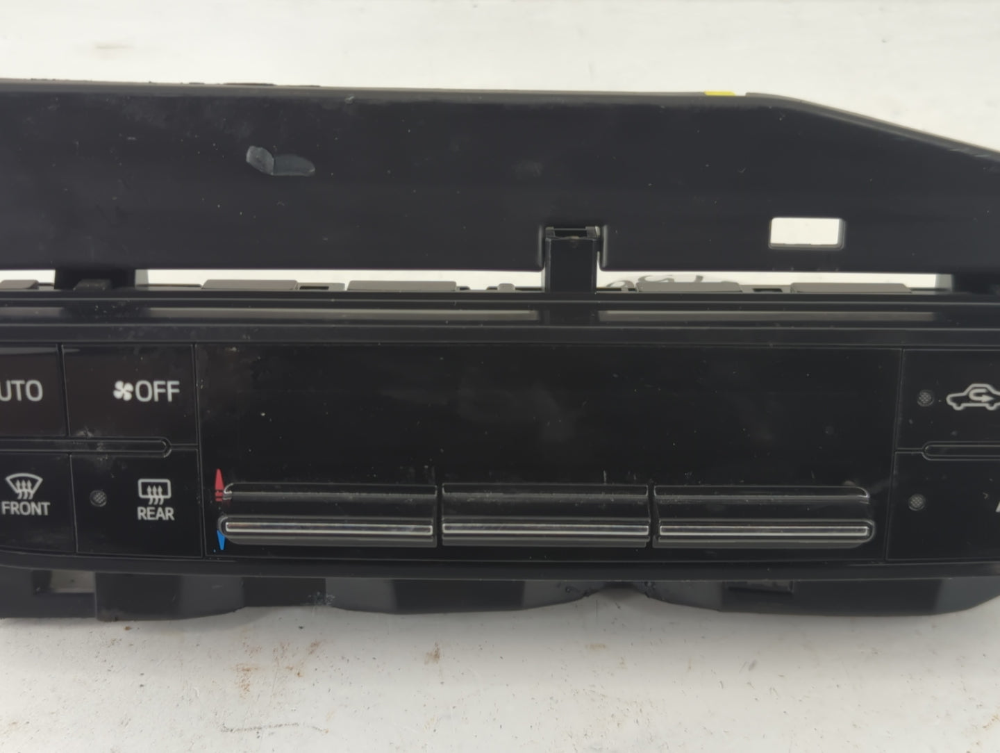 2017-2019 Toyota Corolla Climate Control Module Temperature AC/Heater Replacement P/N:55468-02060 Fits Fits 2017 2018 2019 O