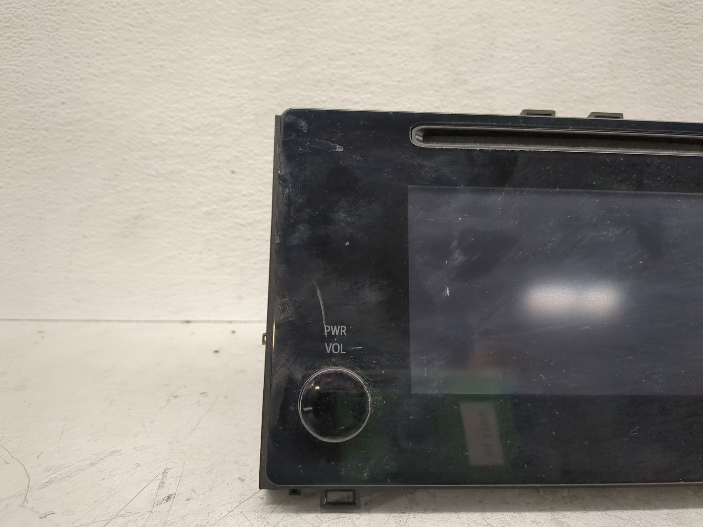 2017-2019 Toyota Corolla Radio AM FM Cd Player Receiver Replacement P/N:86140-02520 Fits Fits 2017 2018 2019 OEM Used Auto P