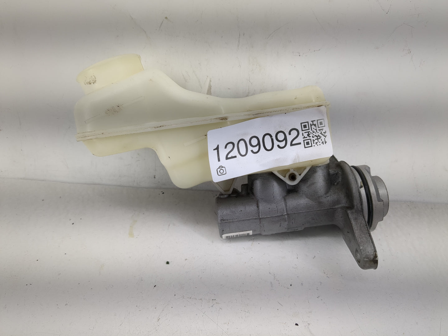 2014-2019 Toyota Corolla Brake Master Cylinder - Oemusedautoparts1.com