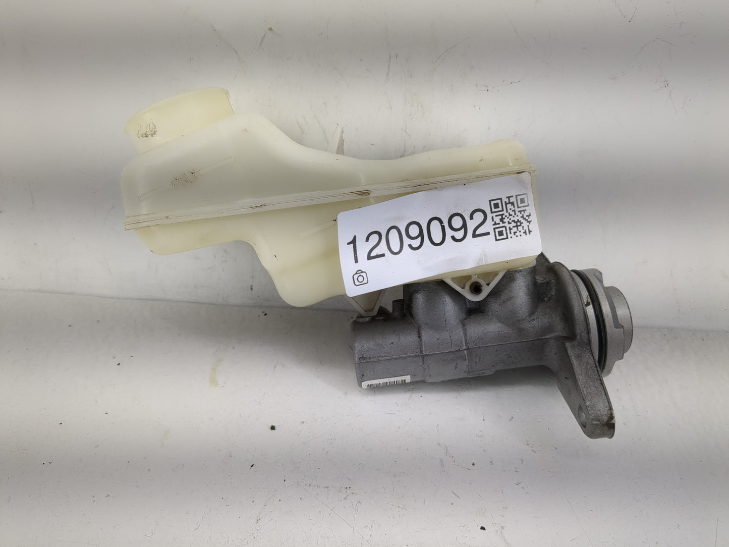 2014-2019 Toyota Corolla Brake Master Cylinder - Oemusedautoparts1.com