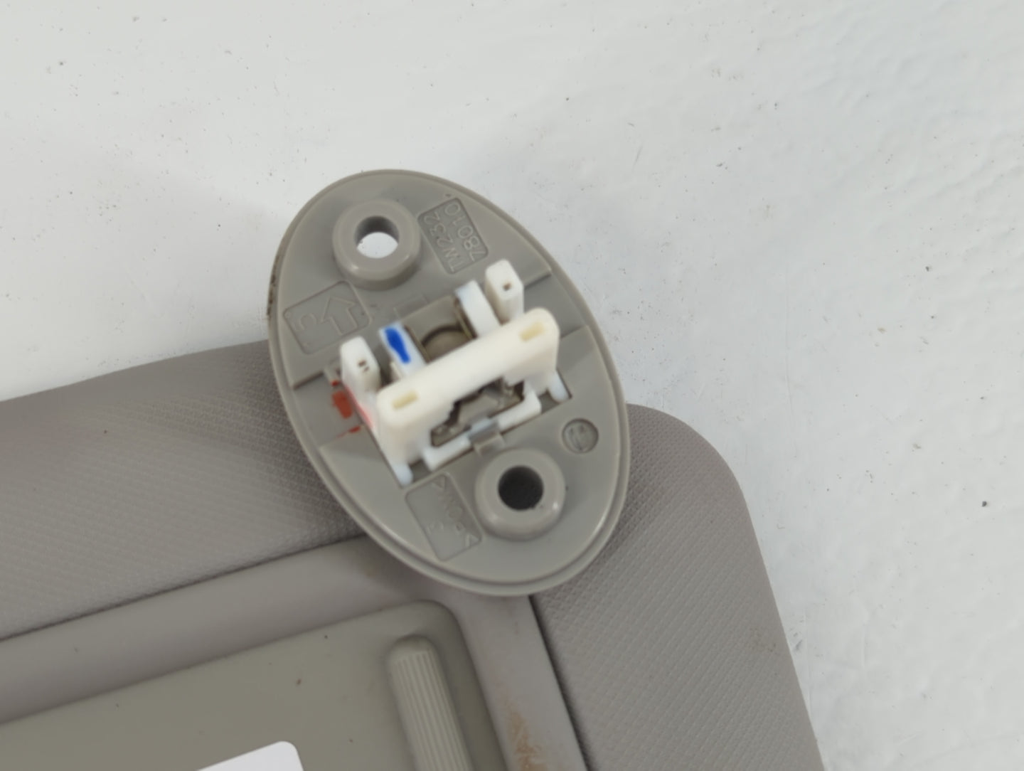 2017-2019 Toyota Corolla Sun Visor Shade Replacement Passenger Right Mirror Fits Fits 2017 2018 2019 OEM Used Auto Parts - O