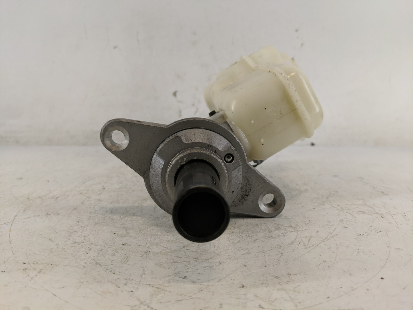 2014-2019 Toyota Corolla Brake Master Cylinder - Oemusedautoparts1.com
