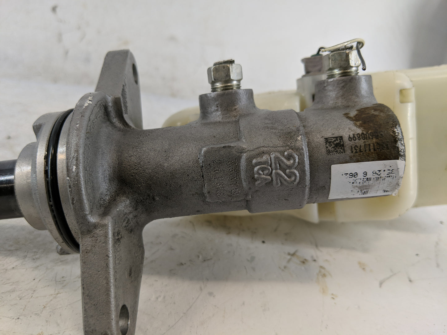 2014-2019 Toyota Corolla Brake Master Cylinder - Oemusedautoparts1.com