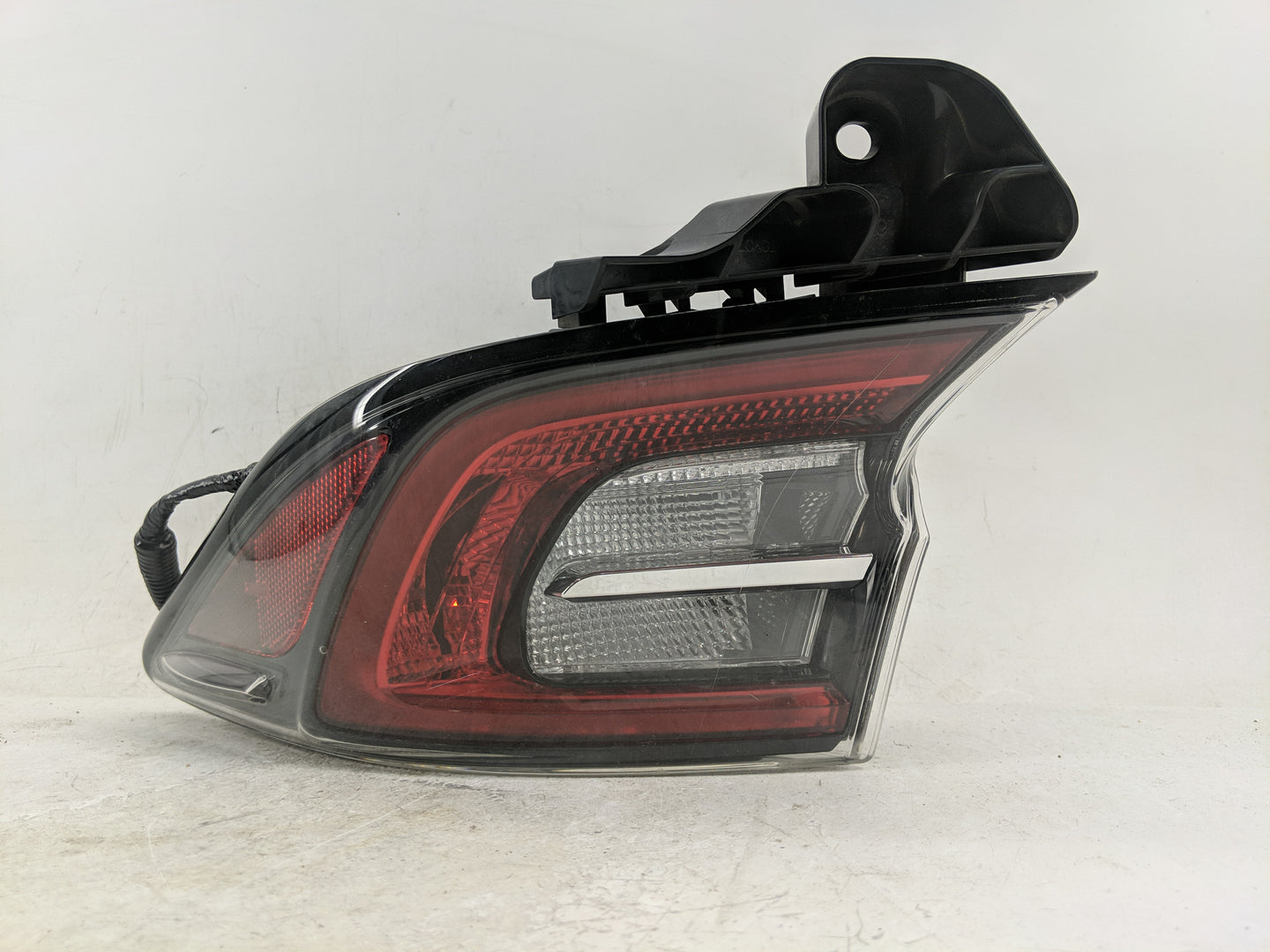 2019 Toyota Corolla Passenger Right Side Deck Lid Mounted Tail Light - Oemusedautoparts1.com