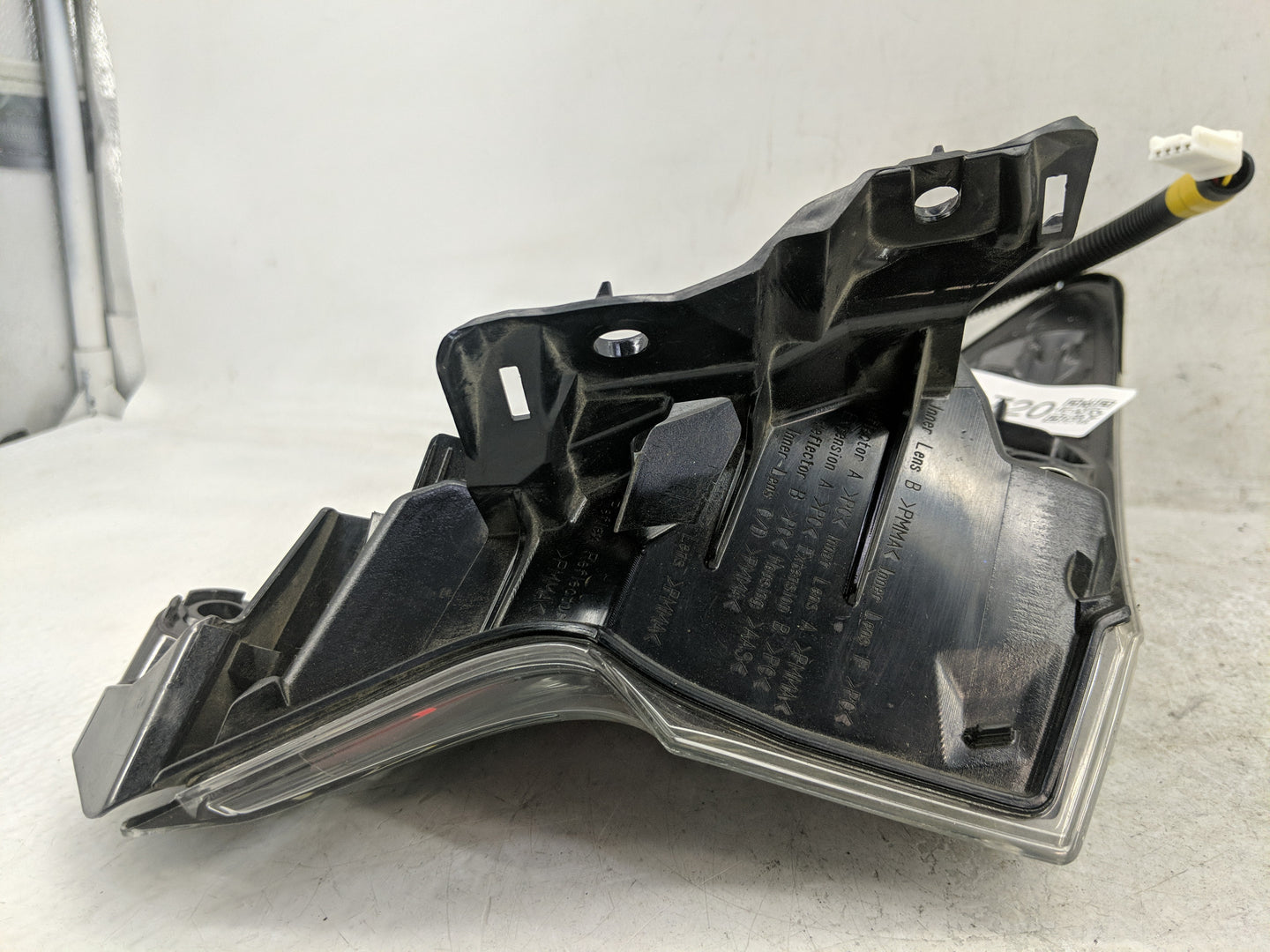 2019 Toyota Corolla Passenger Right Side Deck Lid Mounted Tail Light - Oemusedautoparts1.com