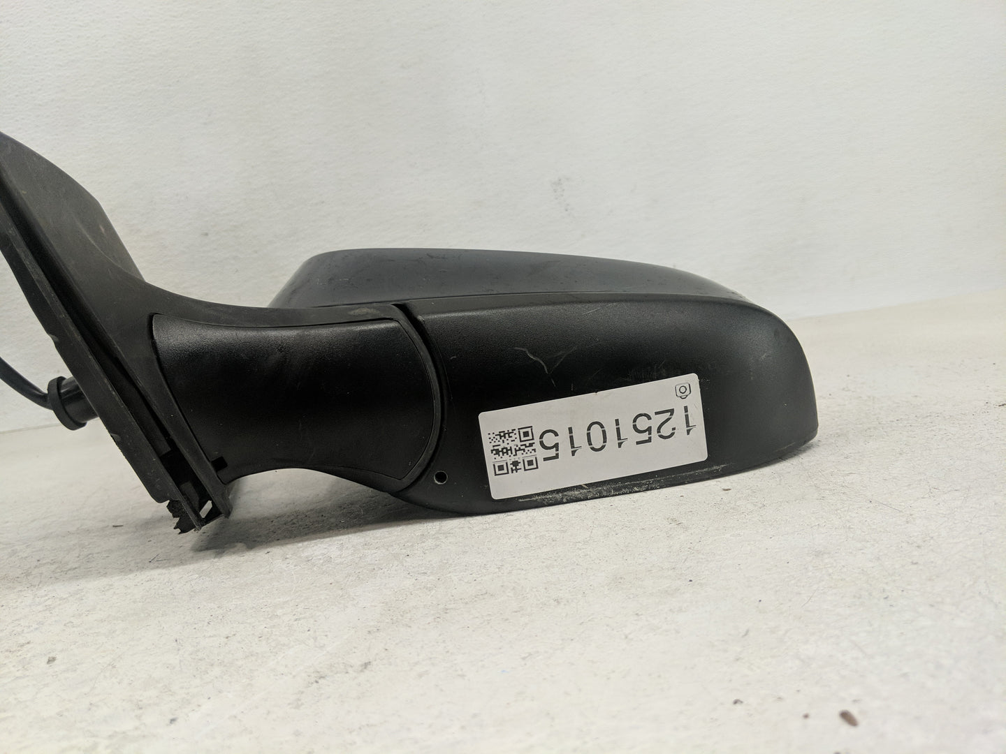 2014-2019 Toyota Corolla Driver Side View Mirror - Left Door Mirror OEM Used - Oemusedautoparts1.com