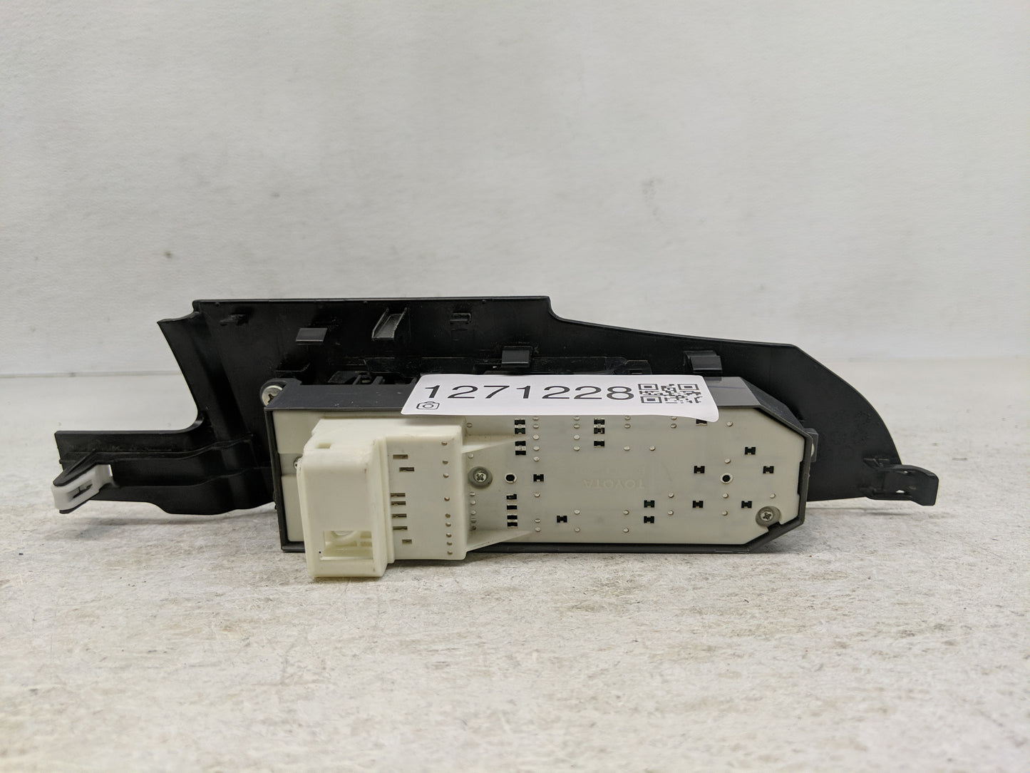 2014-2019 Toyota Corolla Master Power Window Switch Replacement Driver Side Left Fits Fits 2013 2014 2015 2016 2017 2018 201