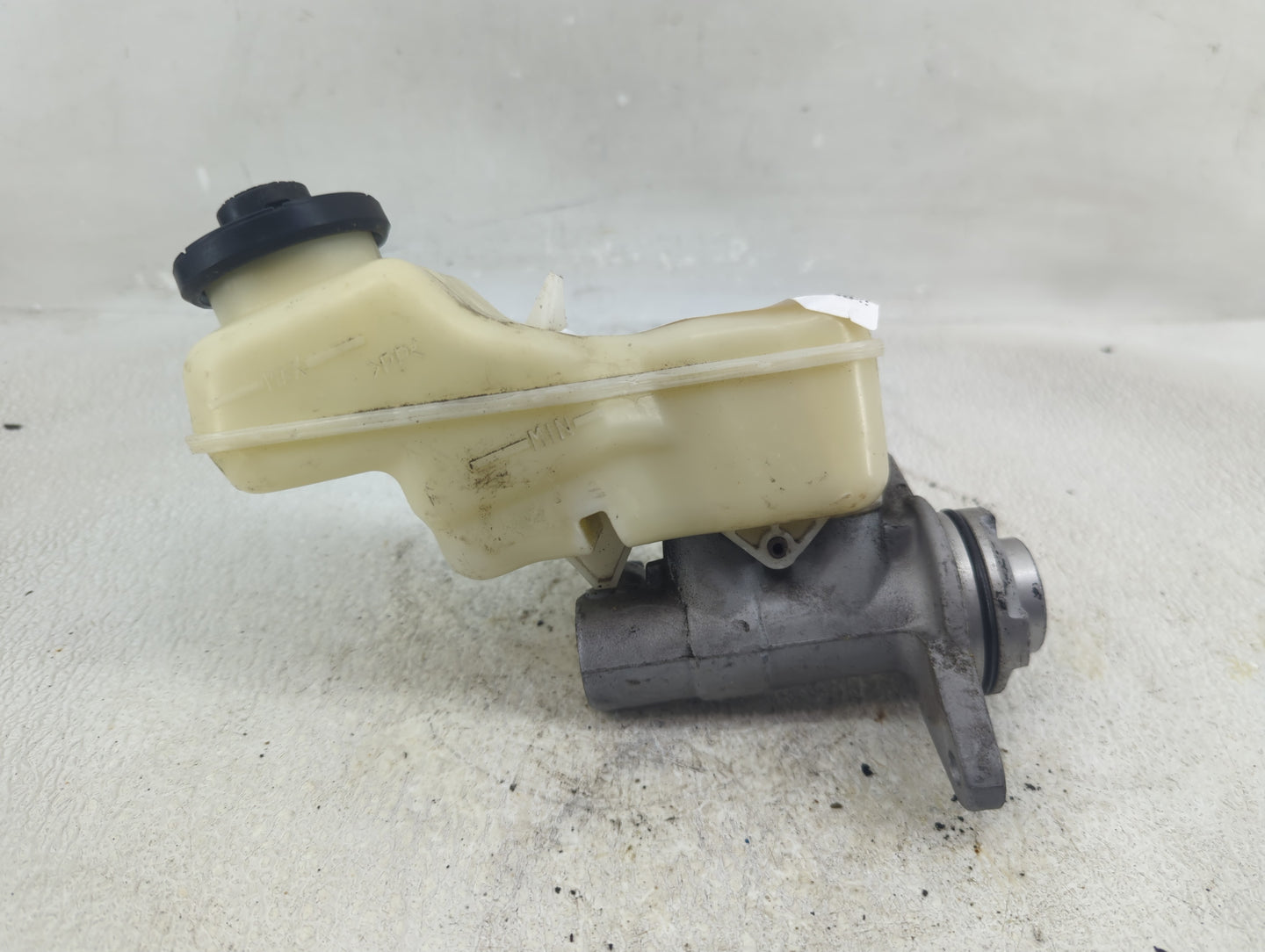 2014-2019 Toyota Corolla Brake Master Cylinder - Oemusedautoparts1.com