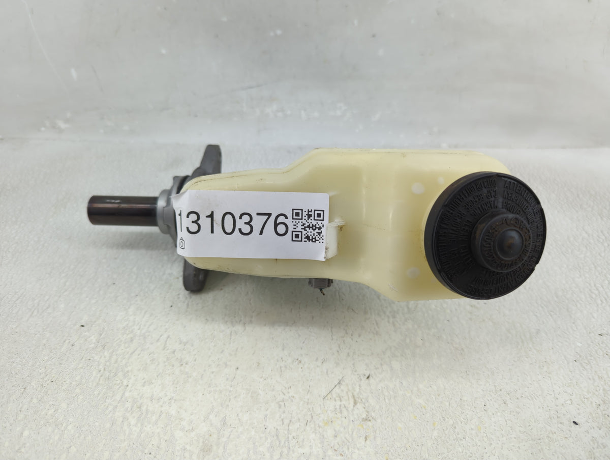 2014-2019 Toyota Corolla Brake Master Cylinder 1310376 - Oemusedautoparts1.com