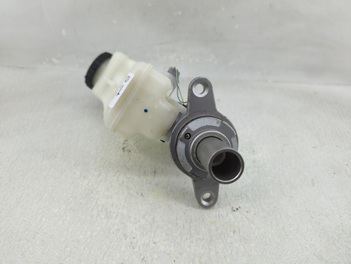 2019-2022 Toyota Corolla Brake Master Cylinder 1310764 - Oemusedautoparts1.com