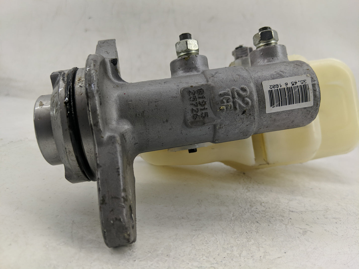 2014-2019 Toyota Corolla Brake Master Cylinder - Oemusedautoparts1.com