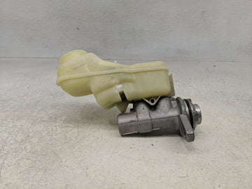 2014-2019 Toyota Corolla Brake Master Cylinder - Oemusedautoparts1.com