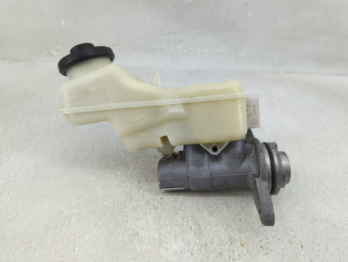 2014-2019 Toyota Corolla Brake Master Cylinder 1312709 - Oemusedautoparts1.com