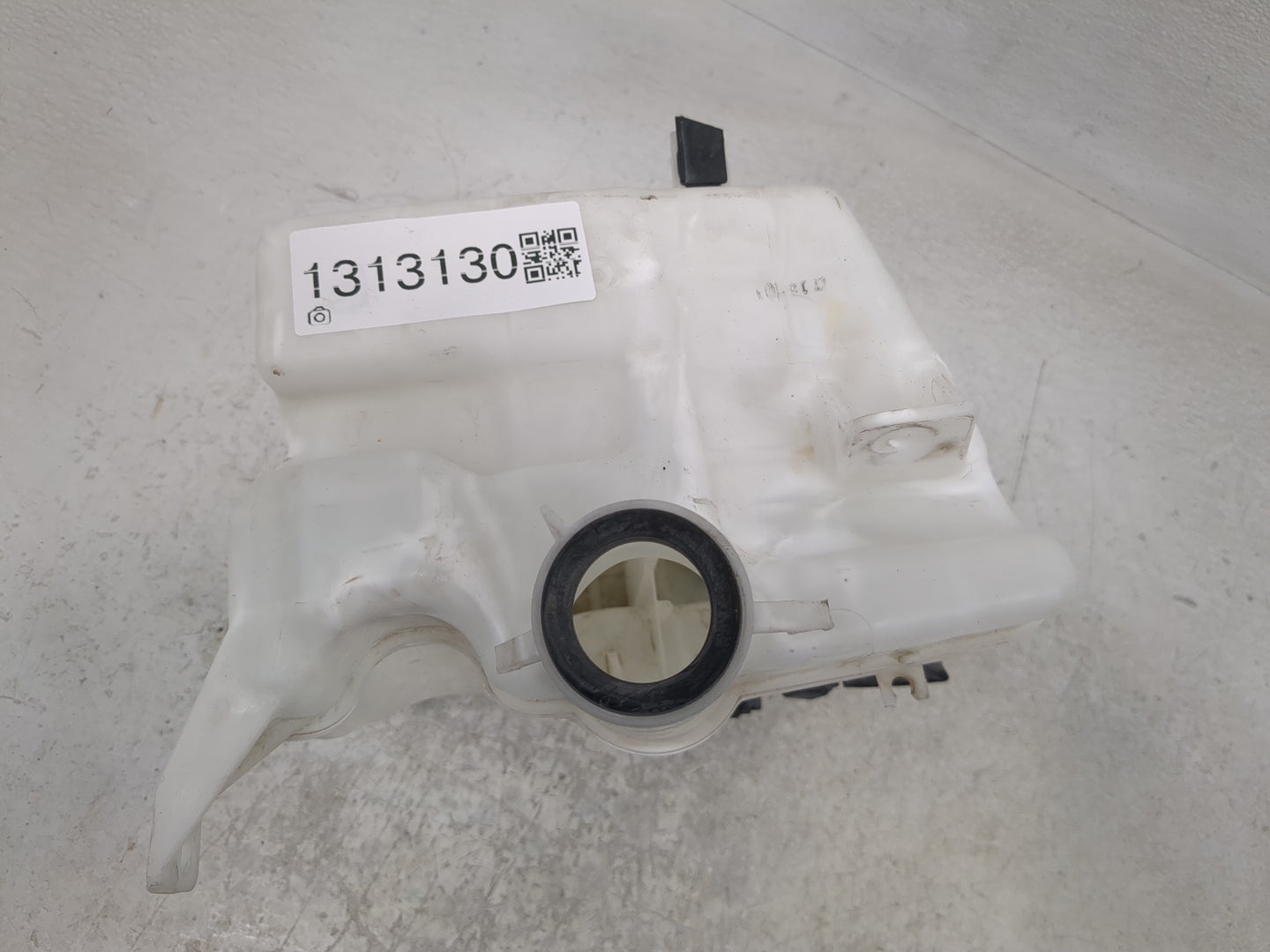 2014-2019 Toyota Corolla Windshield Washer Fluid Reservoir Bottle Oem - Oemusedautoparts1.com