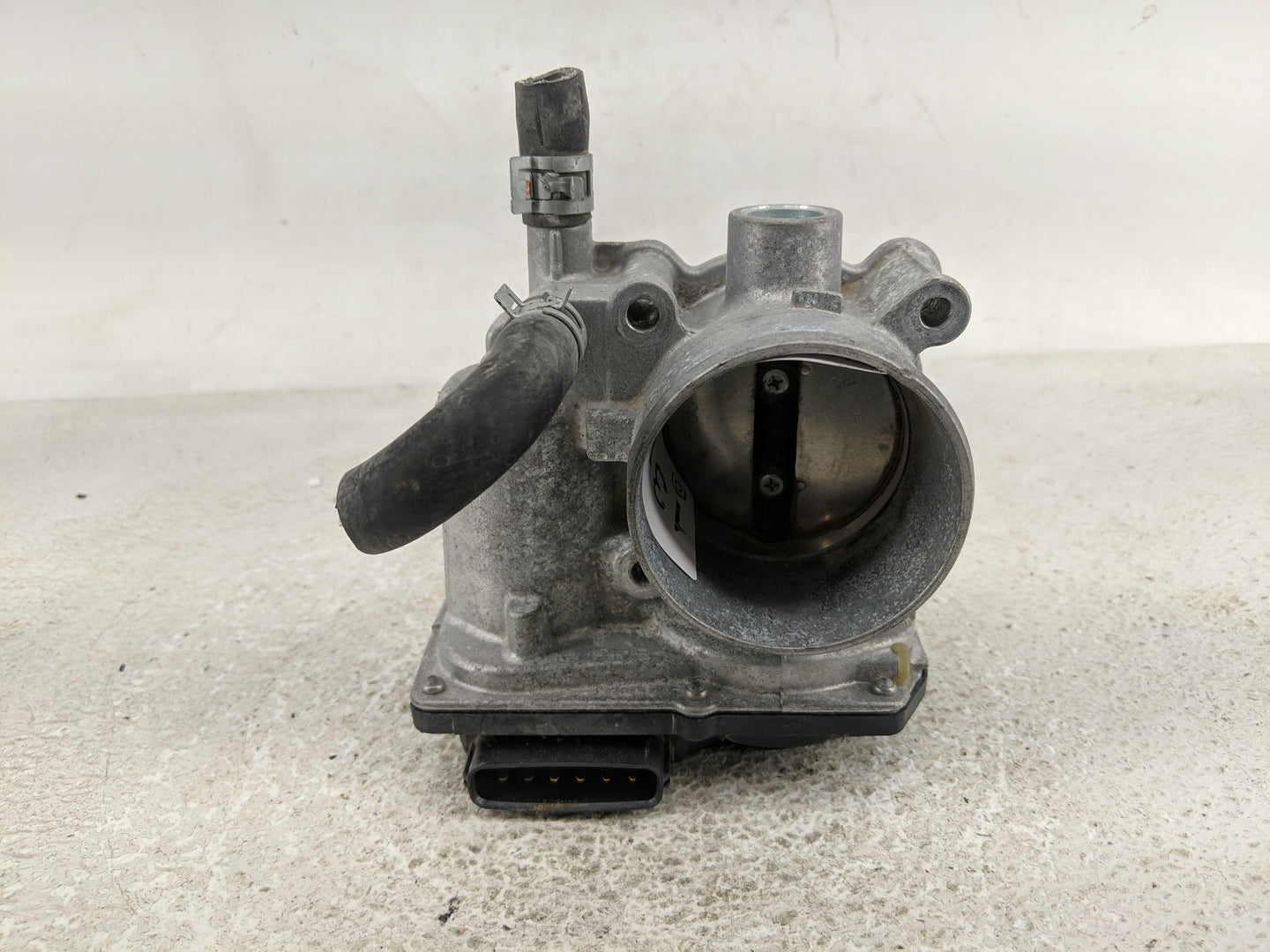 2011-2019 Toyota Corolla Throttle Body Fits Fits 2011 2012 2013 2014 2015 2016 2017 2018 2019 OEM Used Auto Parts - Oemuseda
