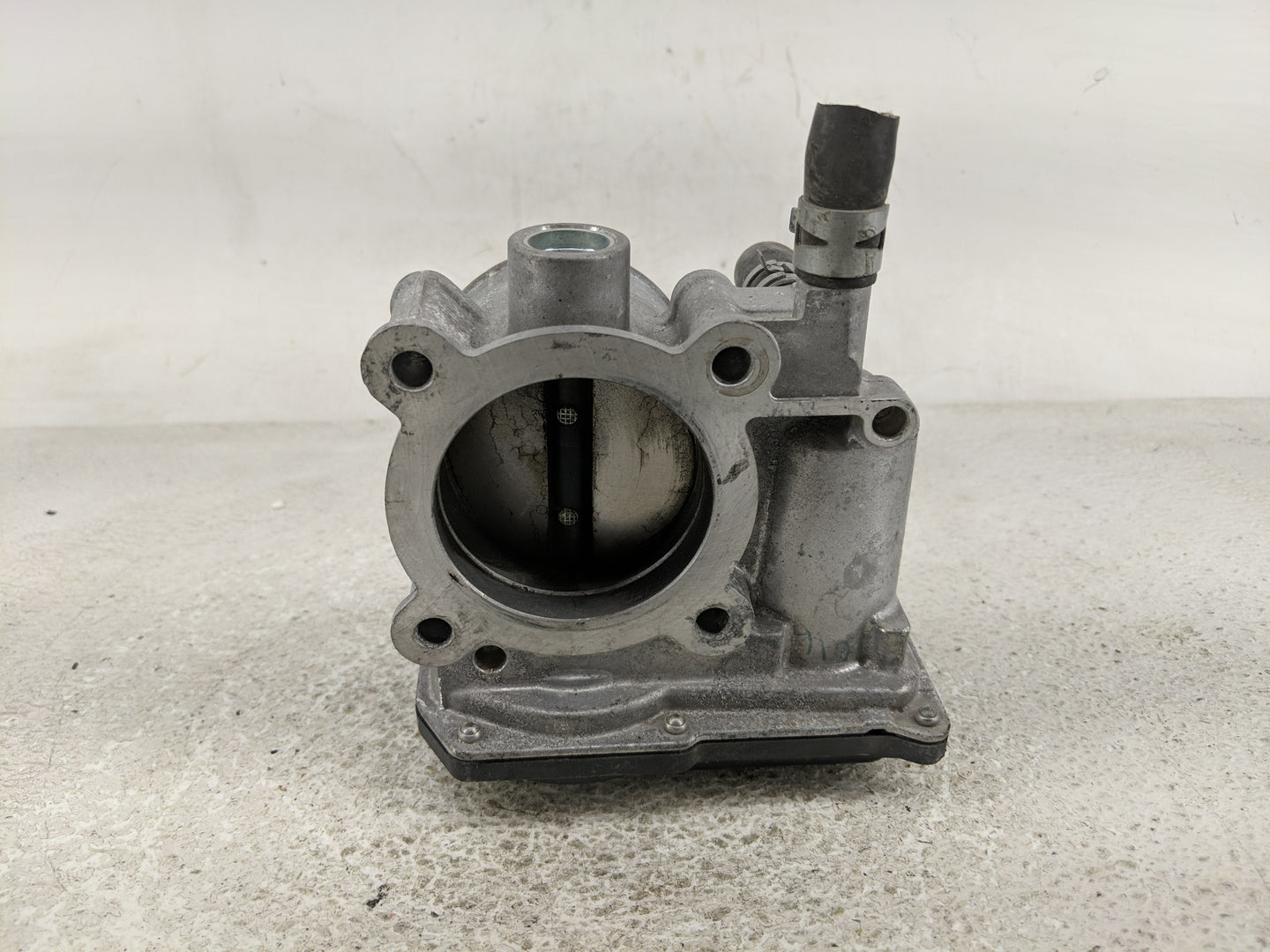2011-2019 Toyota Corolla Throttle Body Fits Fits 2011 2012 2013 2014 2015 2016 2017 2018 2019 OEM Used Auto Parts - Oemuseda