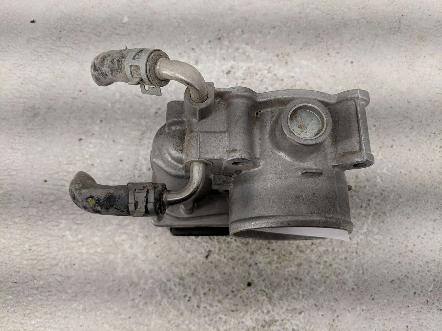 2020-2022 Toyota Corolla Throttle Body P/N:22030-0T130 22030-37040 Fits Fits 2013 2014 2018 2019 2020 2021 2022 OEM Used Aut