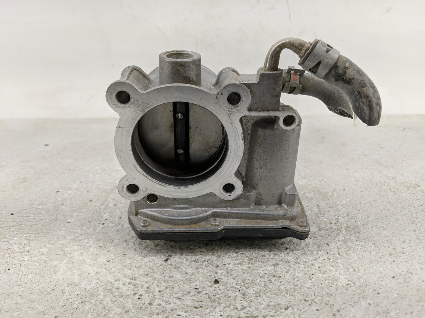 2020-2022 Toyota Corolla Throttle Body P/N:22030-0T130 22030-37040 Fits Fits 2013 2014 2018 2019 2020 2021 2022 OEM Used Aut