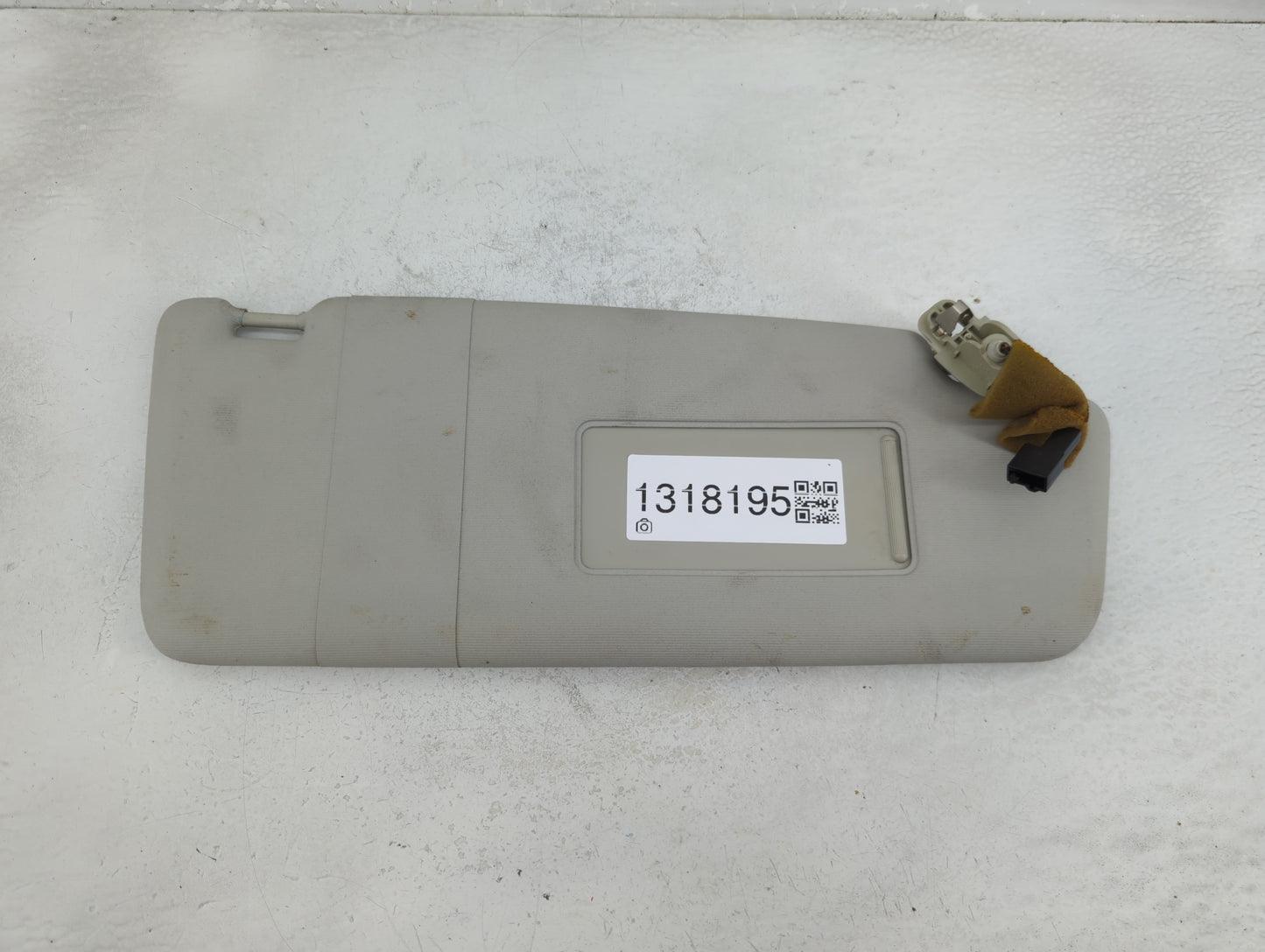 2017-2019 Toyota Corolla Sun Visor Shade Replacement Passenger Right Mirror Fits Fits 2017 2018 2019 OEM Used Auto Parts - O