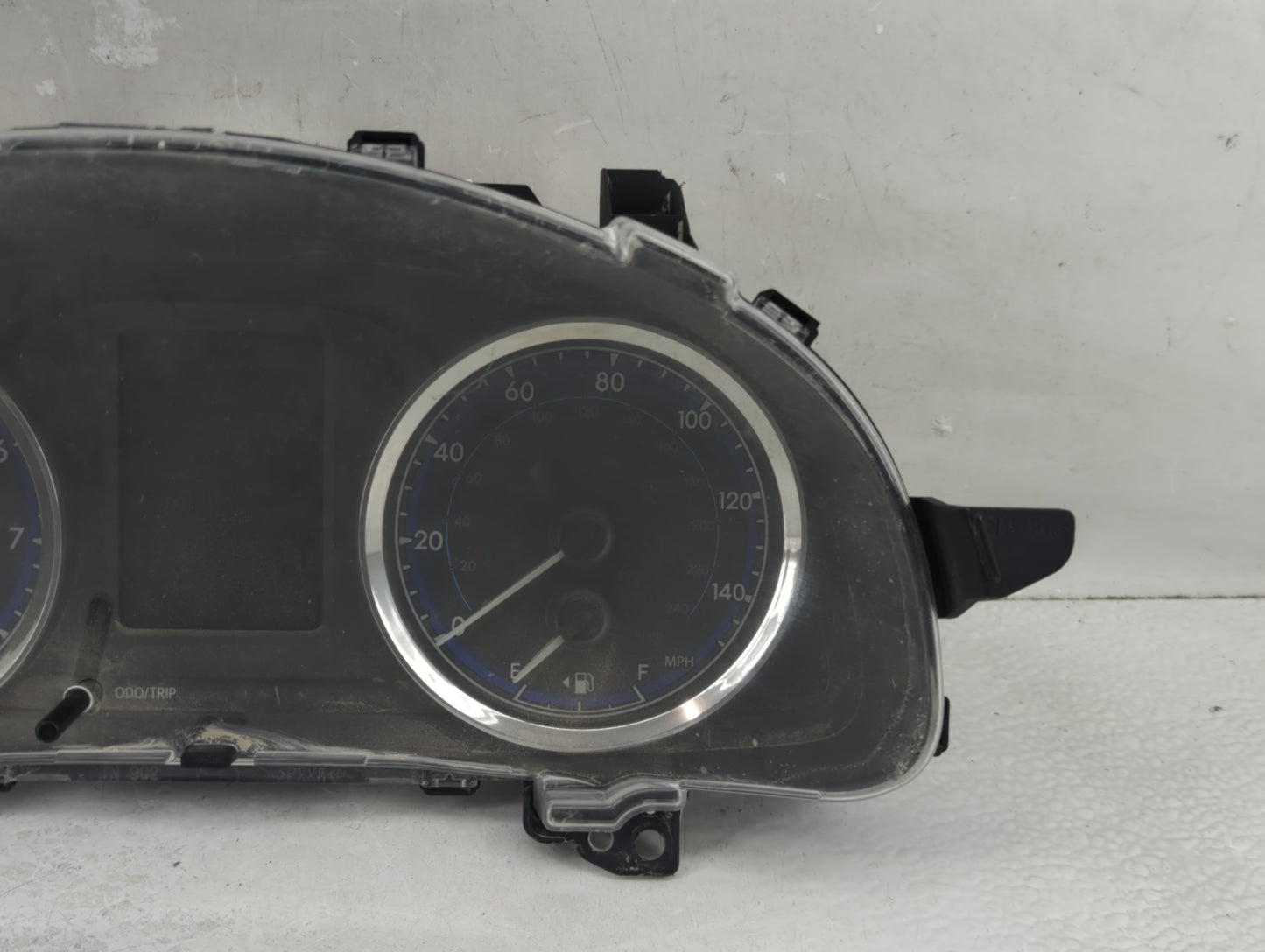 2018-2019 Toyota Corolla Instrument Cluster Speedometer Gauges P/N:83800-F2U80-00 Fits Fits 2018 2019 OEM Used Auto Parts - 