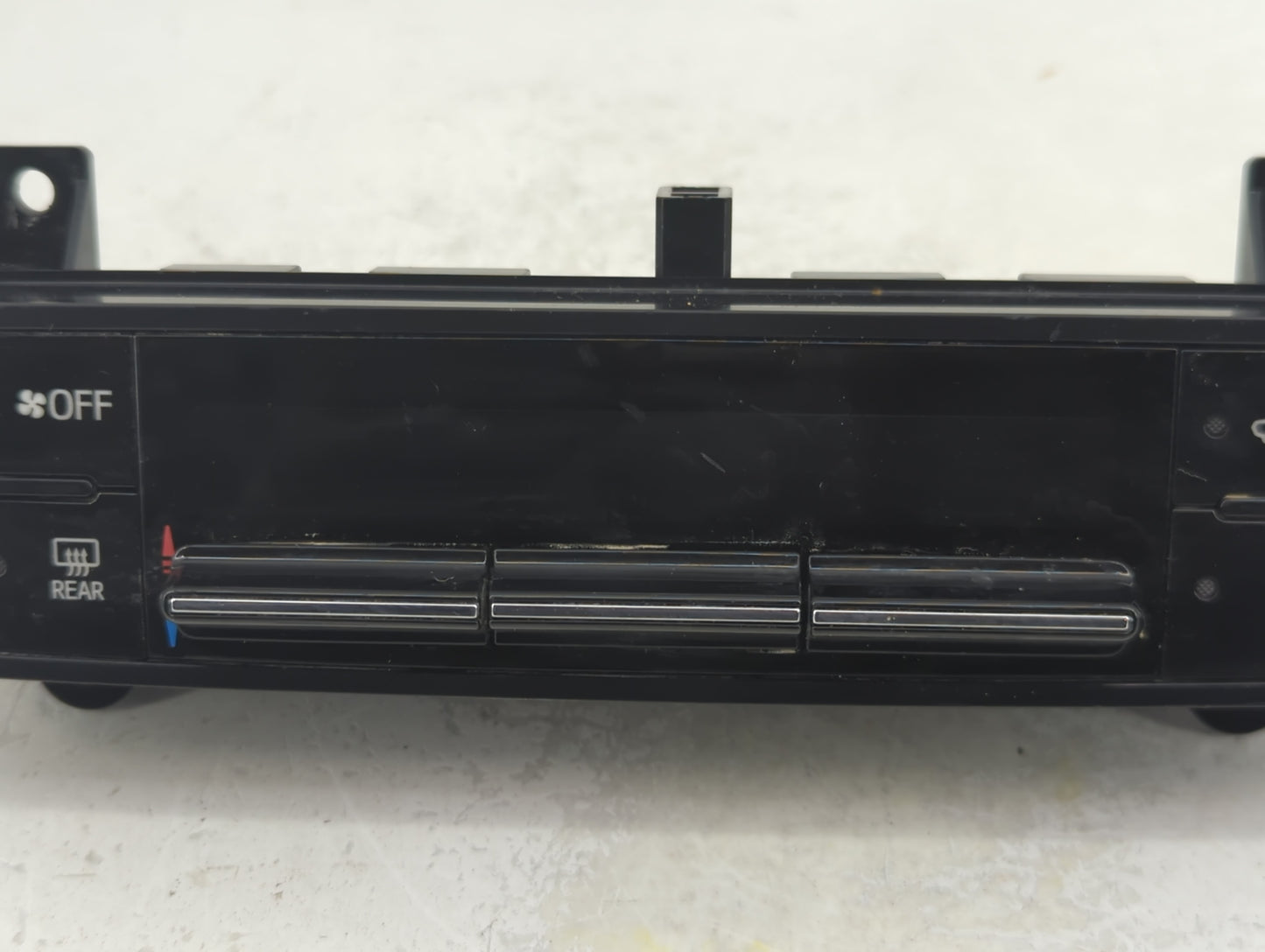 2019 Toyota Corolla Climate Control Module Temperature AC/Heater Replacement P/N:5590002A30 Fits OEM Used Auto Parts - Oemus