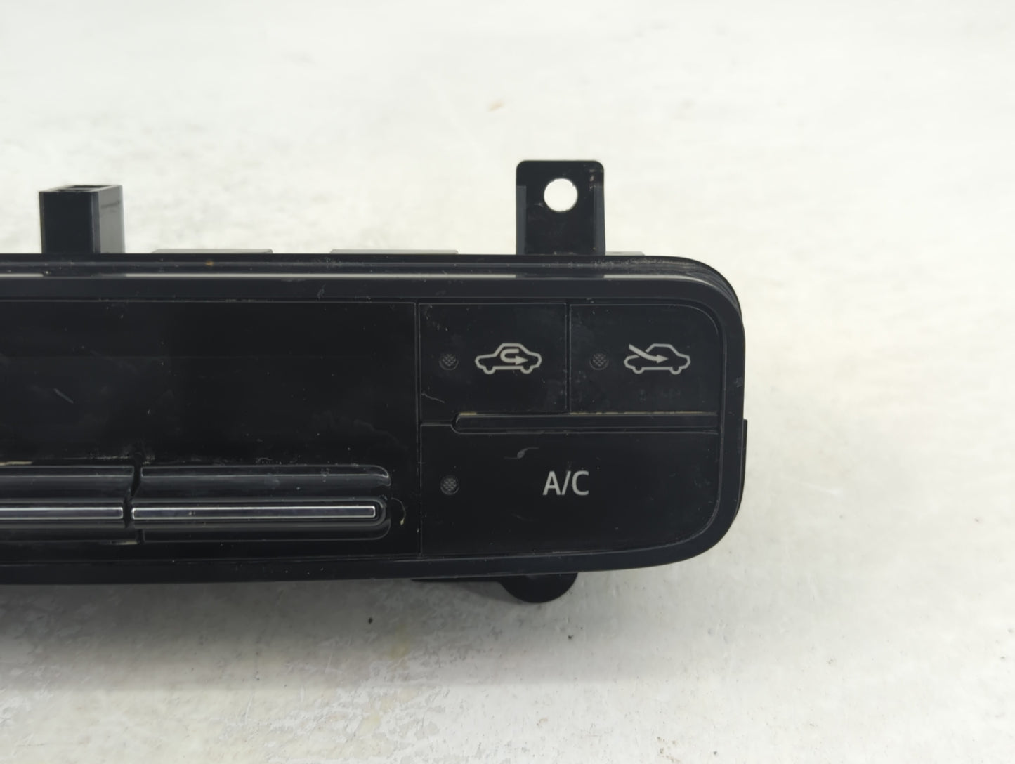 2019 Toyota Corolla Climate Control Module Temperature AC/Heater Replacement P/N:5590002A30 Fits OEM Used Auto Parts - Oemus