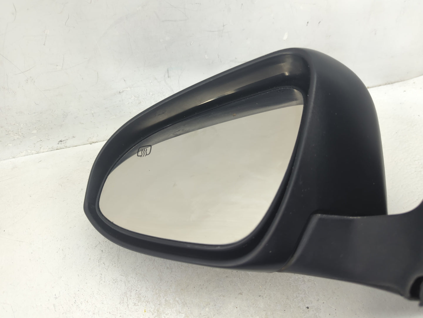 2014-2019 Toyota Corolla Driver Side View Mirror - Left Door Mirror OEM Used - Oemusedautoparts1.com