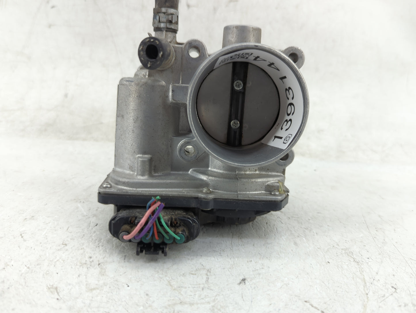 2011-2019 Toyota Corolla Throttle Body P/N:22030-37050 Fits Fits 2011 2012 2013 2014 2015 2016 2017 2018 2019 OEM Used Auto 