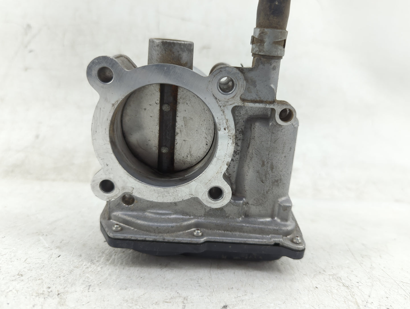 2011-2019 Toyota Corolla Throttle Body P/N:22030-37050 Fits Fits 2011 2012 2013 2014 2015 2016 2017 2018 2019 OEM Used Auto 