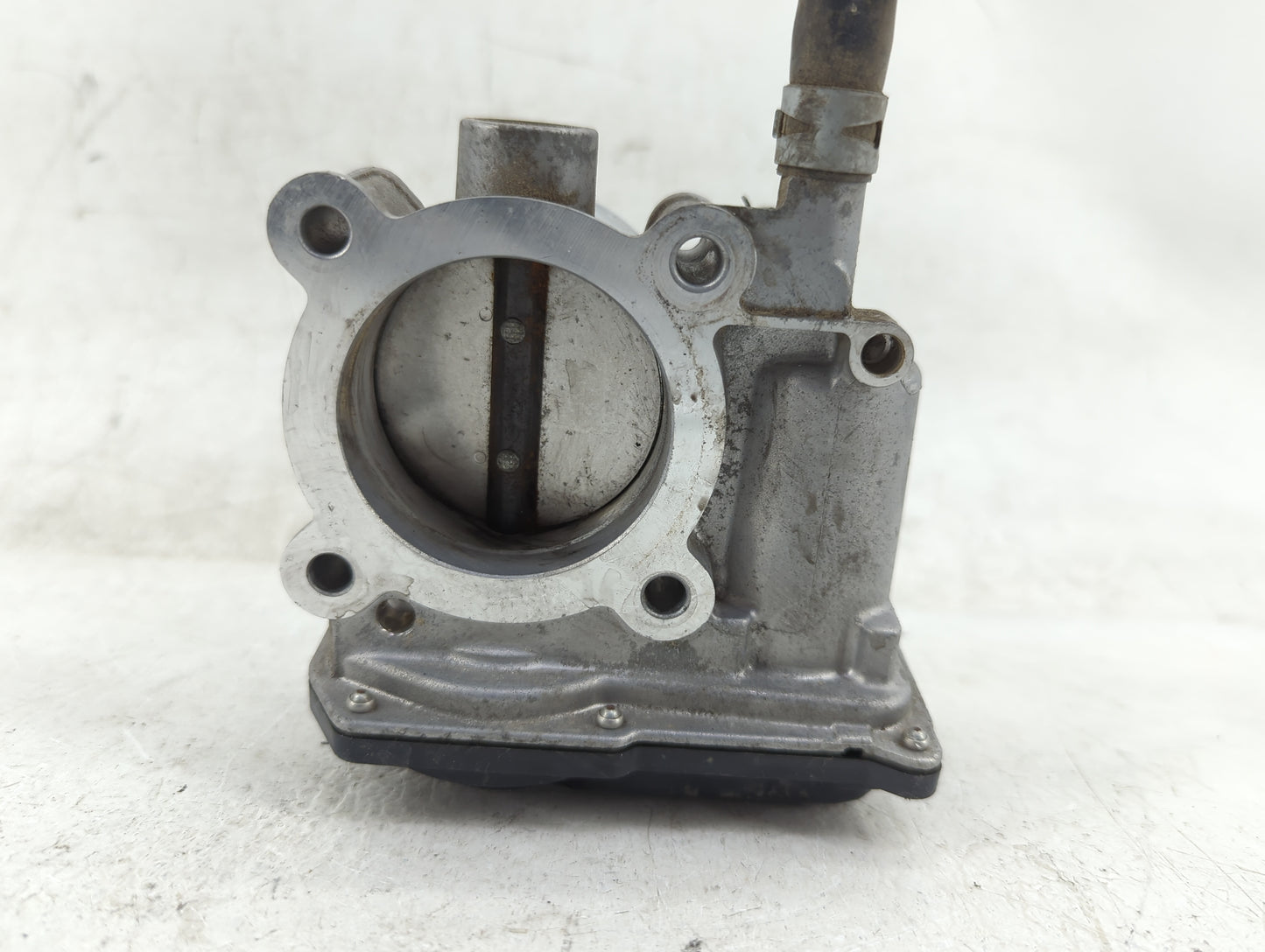 2011-2019 Toyota Corolla Throttle Body P/N:22030-37050 Fits Fits 2011 2012 2013 2014 2015 2016 2017 2018 2019 OEM Used Auto 