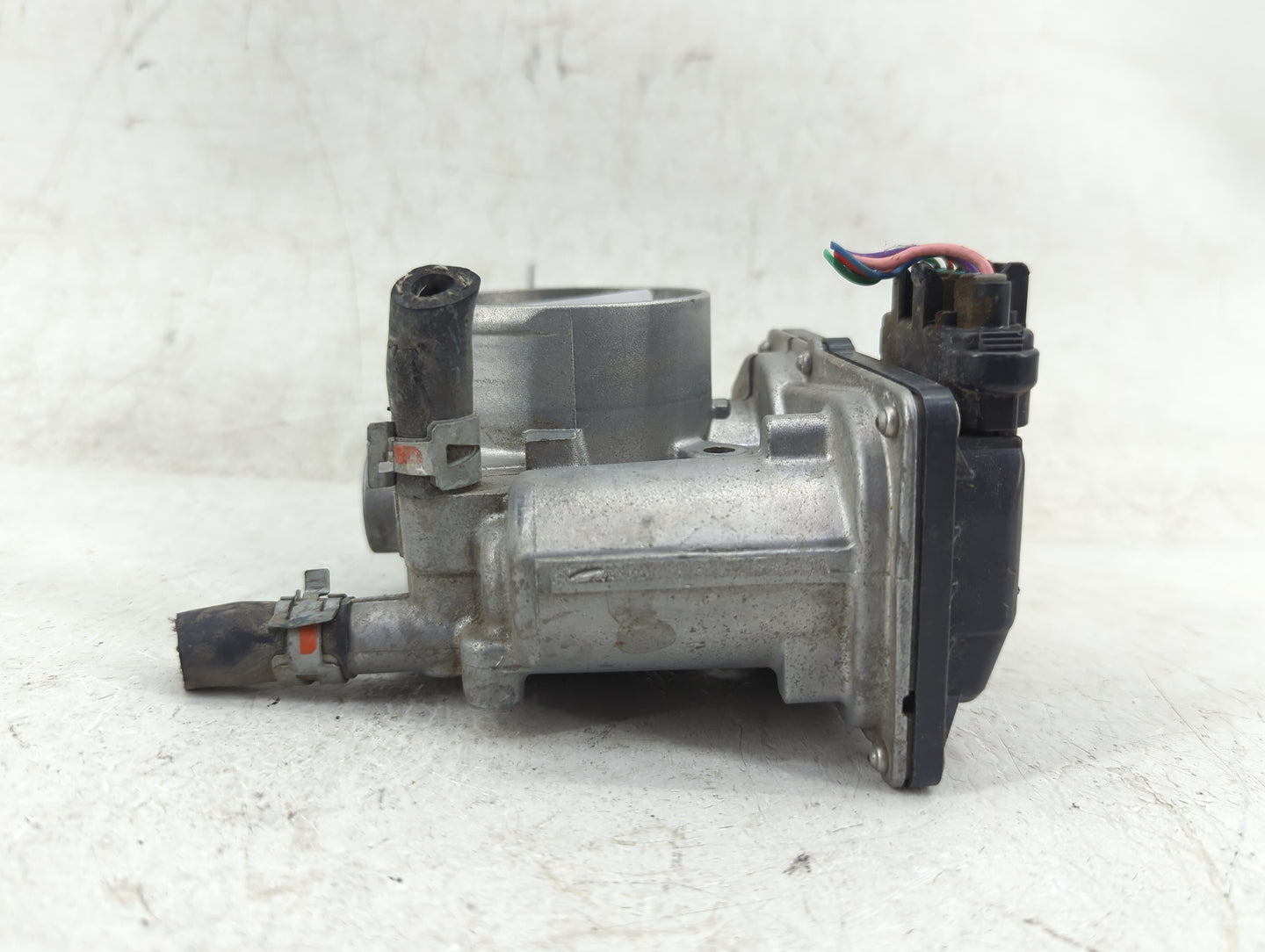 2011-2019 Toyota Corolla Throttle Body P/N:22030-37050 Fits Fits 2011 2012 2013 2014 2015 2016 2017 2018 2019 OEM Used Auto 