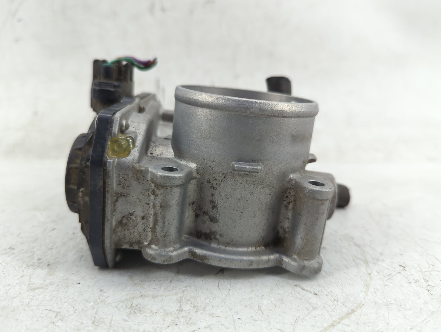 2011-2019 Toyota Corolla Throttle Body P/N:22030-37050 Fits Fits 2011 2012 2013 2014 2015 2016 2017 2018 2019 OEM Used Auto 