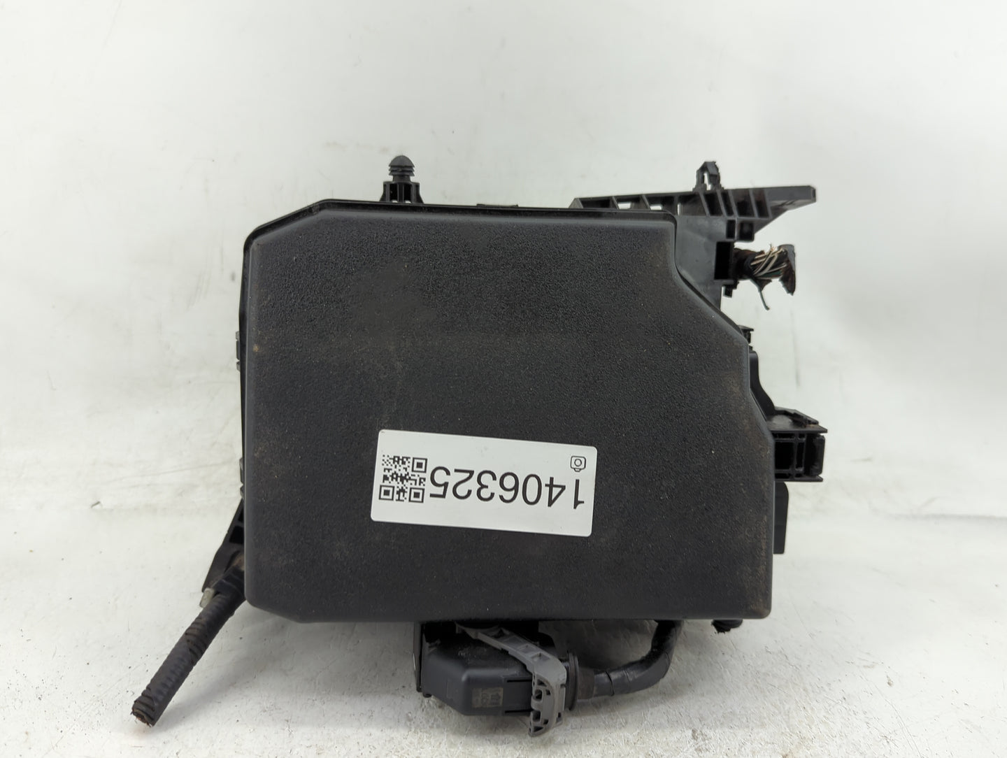 2014-2019 Toyota Corolla Fusebox Fuse Box Panel Relay Module P/N:82662-02661 Fits Fits 2014 2015 2016 2017 2018 2019 OEM Use
