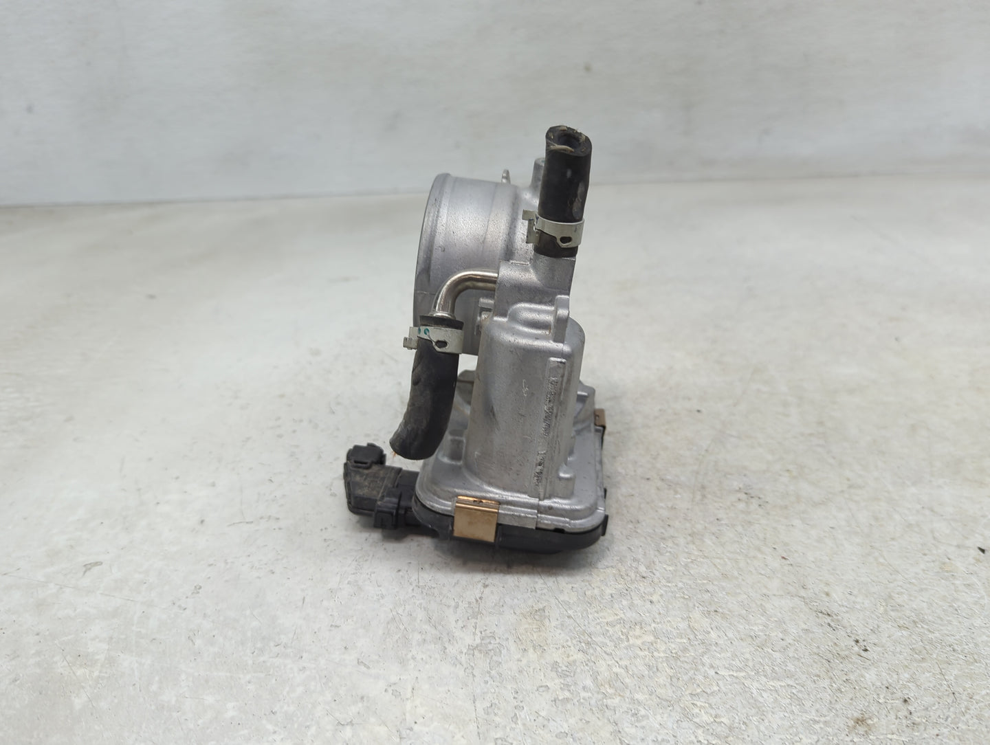 2019-2022 Toyota Corolla Throttle Body P/N:22030-24010 Fits Fits 2019 2020 2021 2022 OEM Used Auto Parts - Oemusedautoparts1