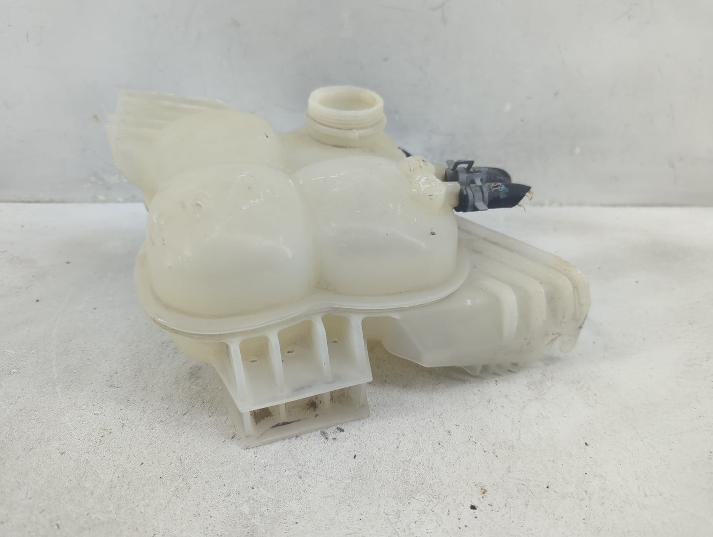Toyota Corolla Radiator Coolant Overflow Expansion Tank Bottle - Oemusedautoparts1.com