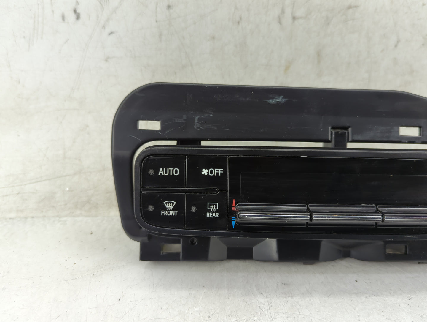 2017-2019 Toyota Corolla Climate Control Module Temperature AC/Heater Replacement P/N:55468-02060 Fits Fits 2017 2018 2019 O