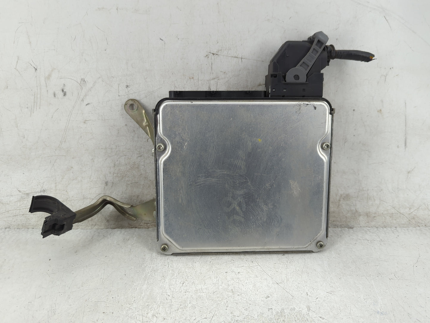 2017-2019 Toyota Corolla PCM Engine Control Computer ECU ECM PCU OEM P/N:89661-0ZQ93 Fits Fits 2017 2018 2019 OEM Used Auto 