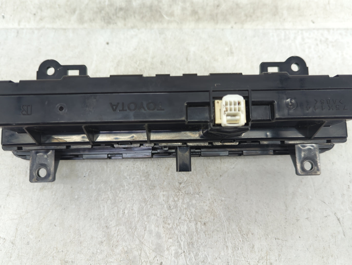 2017-2019 Toyota Corolla Climate Control Module Temperature AC/Heater Replacement P/N:75K114 Fits Fits 2017 2018 2019 OEM Us