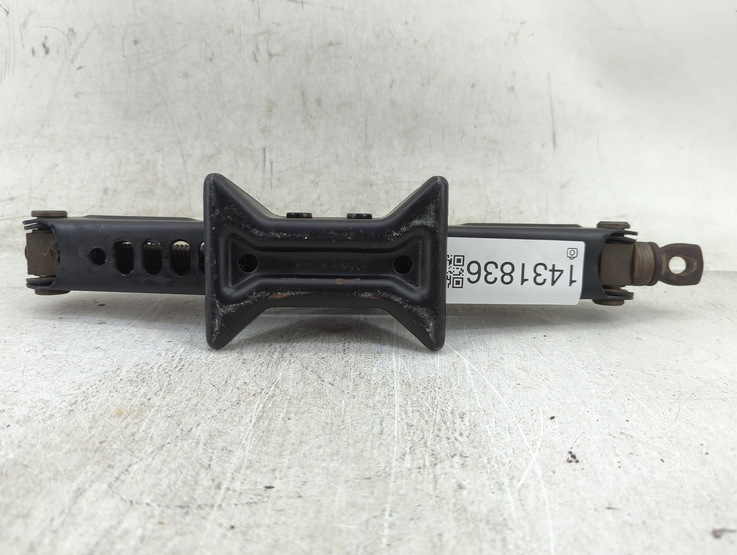 2019 Toyota Corolla Spare Scissor Car Jack - Oemusedautoparts1.com