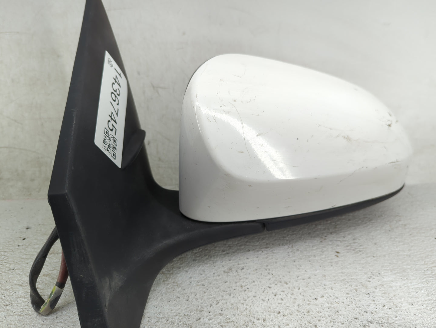 2014-2019 Toyota Corolla Driver Side View Mirror - Left Door Mirror OEM Used - Oemusedautoparts1.com