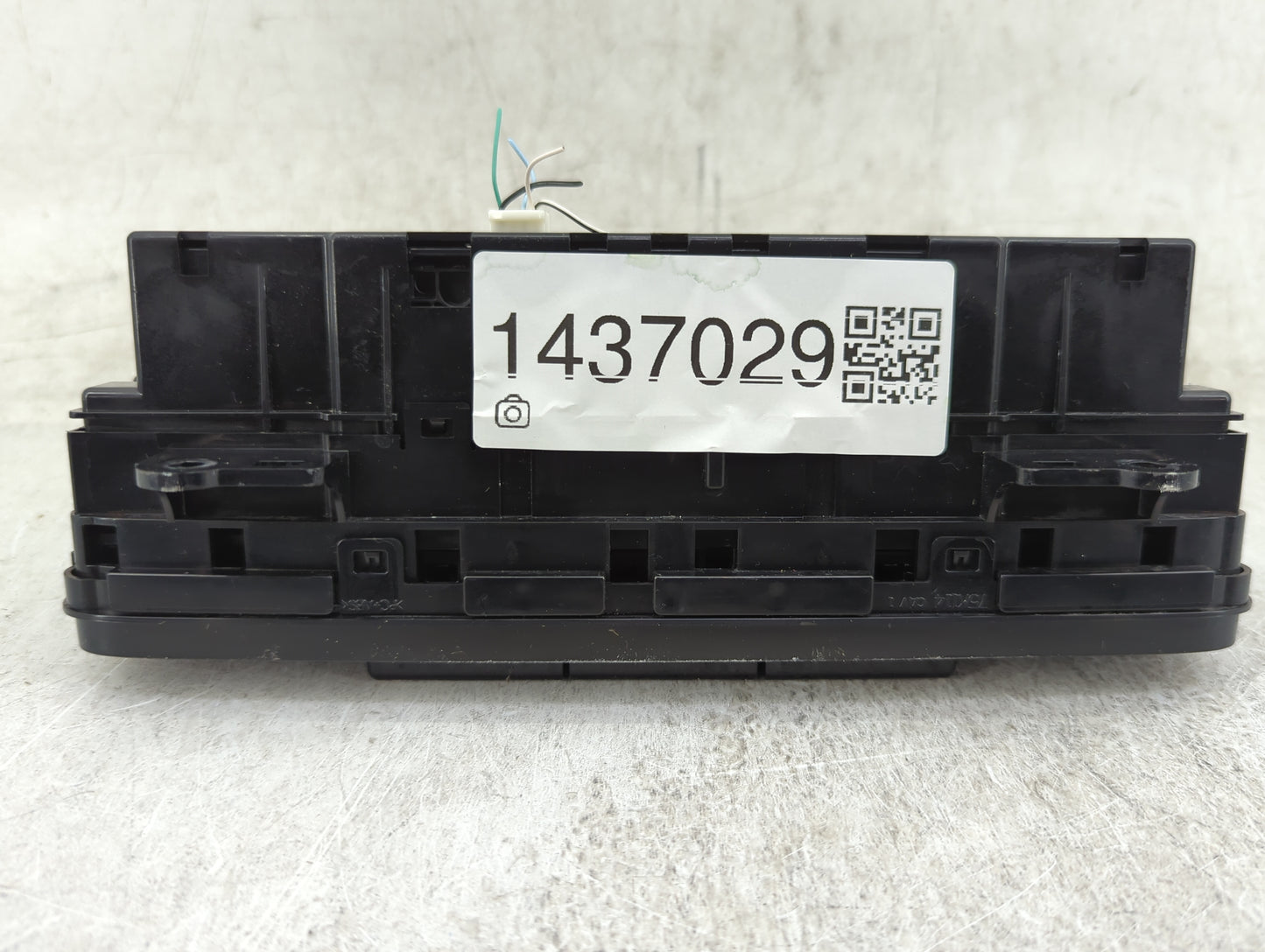 2019 Toyota Corolla Climate Control Module Temperature AC/Heater Replacement P/N:75K114 Fits OEM Used Auto Parts - Oemusedau