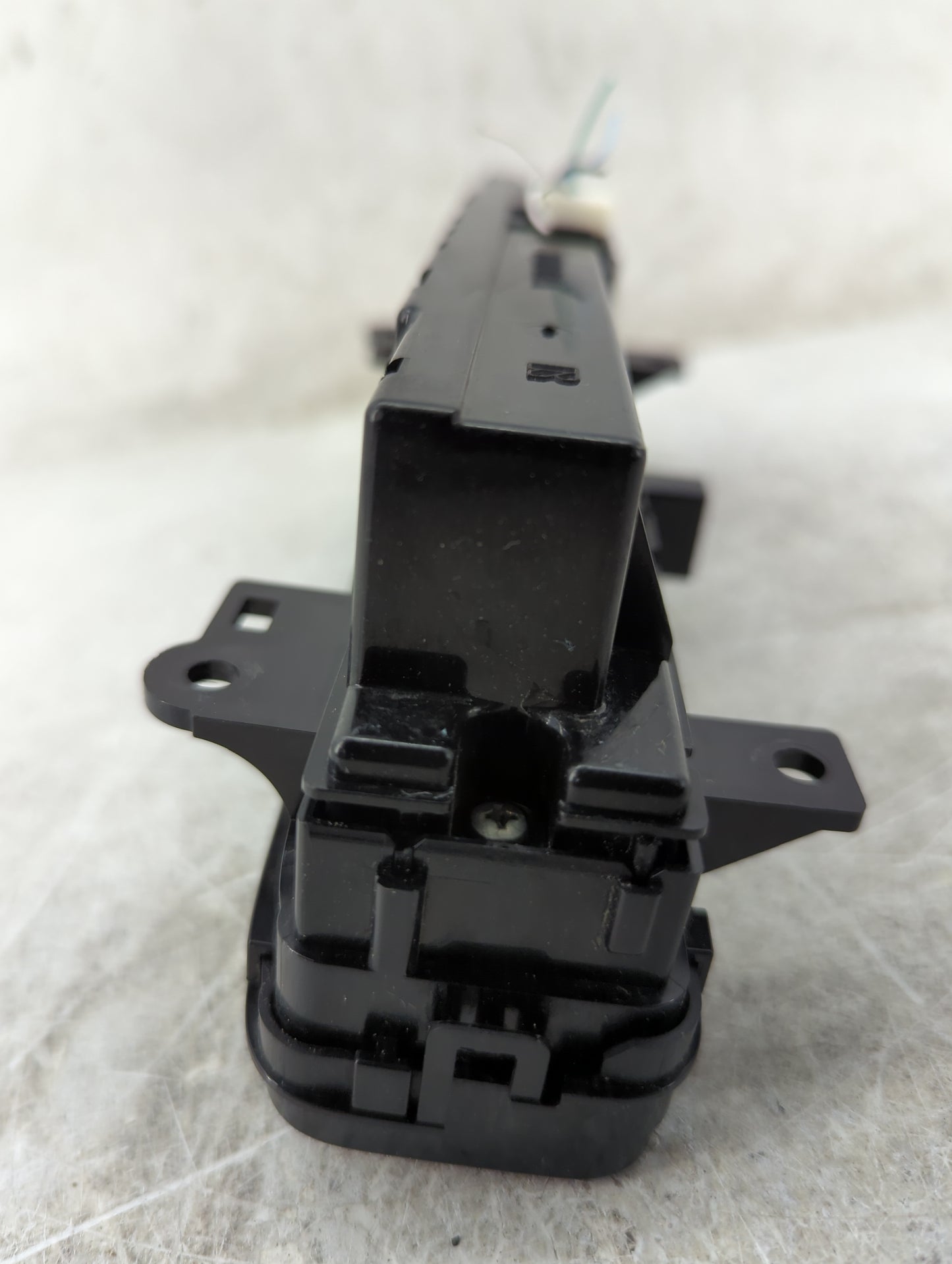 2019 Toyota Corolla Climate Control Module Temperature AC/Heater Replacement P/N:75K114 Fits OEM Used Auto Parts - Oemusedau
