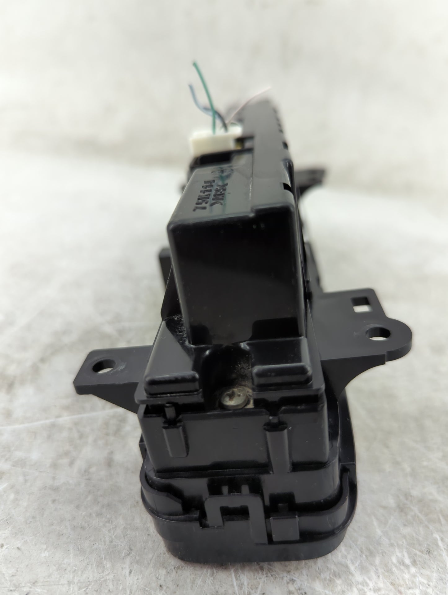 2019 Toyota Corolla Climate Control Module Temperature AC/Heater Replacement P/N:75K114 Fits OEM Used Auto Parts - Oemusedau