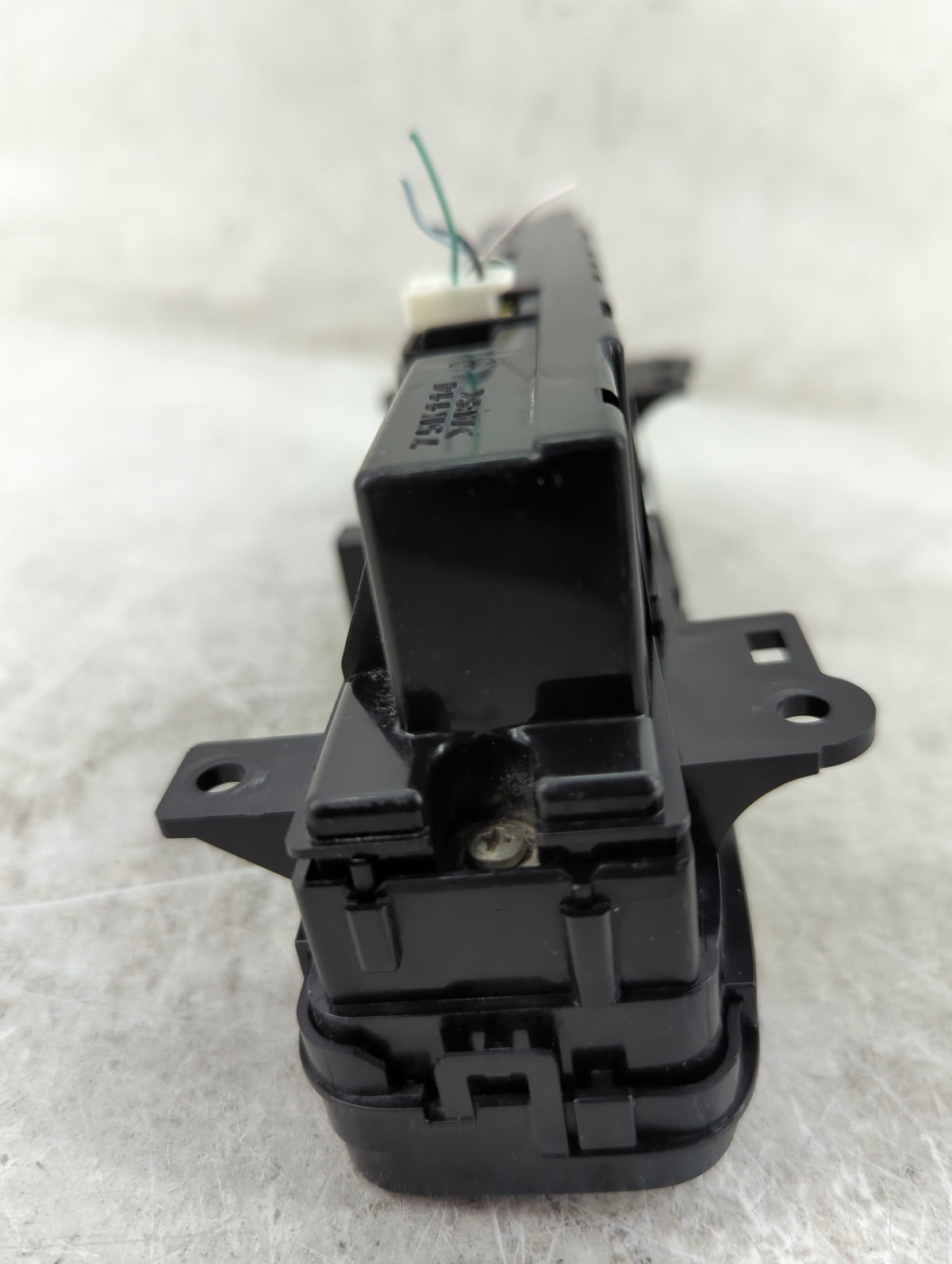 2019 Toyota Corolla Climate Control Module Temperature AC/Heater Replacement P/N:75K114 Fits OEM Used Auto Parts - Oemusedau